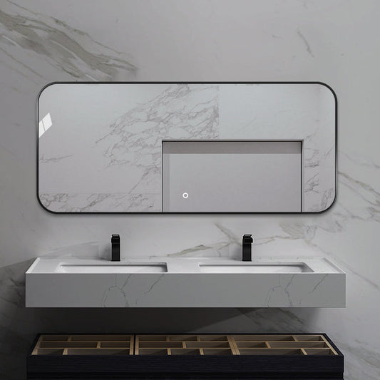 Stort rektangulært spejl med en bredde på 180 cm og en højde på 80 cm. Spejlet kommer med LED-lys